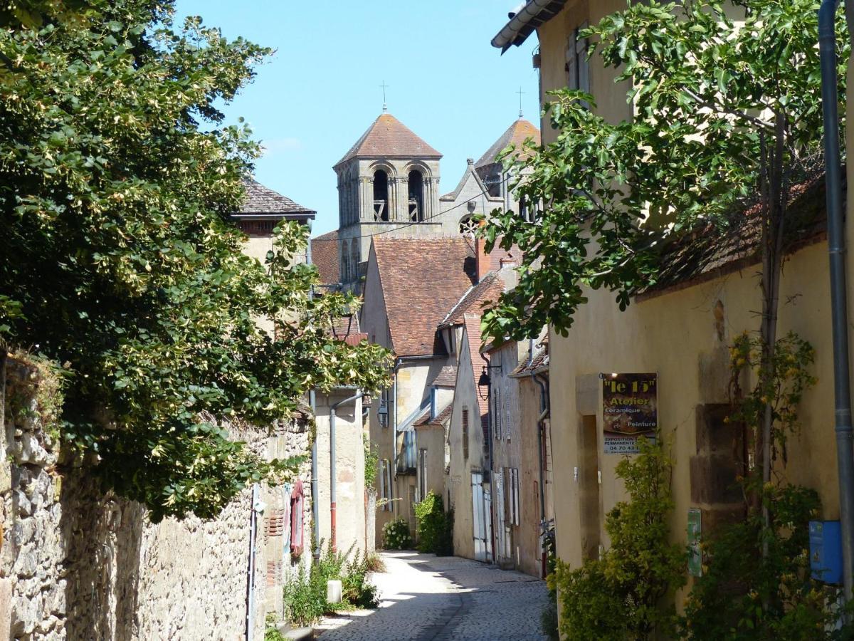 L'Atelier Du Chapeau Rouge Apartment Souvigny ภายนอก รูปภาพ