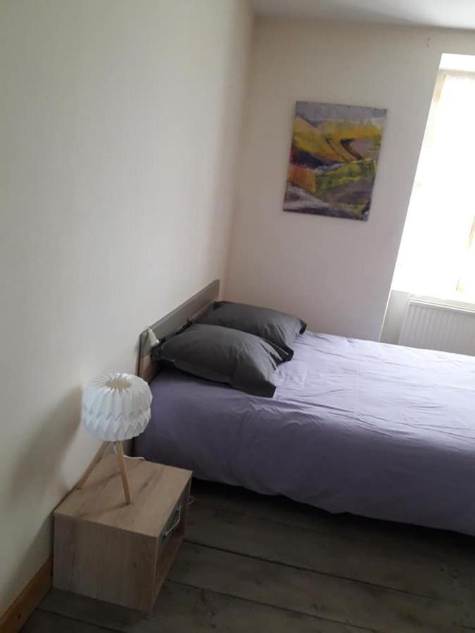 L'Atelier Du Chapeau Rouge Apartment Souvigny ภายนอก รูปภาพ